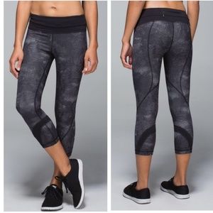 Full on Luxextreme Lululemon Run Inspire Crops
